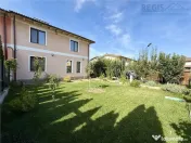 Vila tip Duplex, Curte proprie, Sanpetru Brasov 