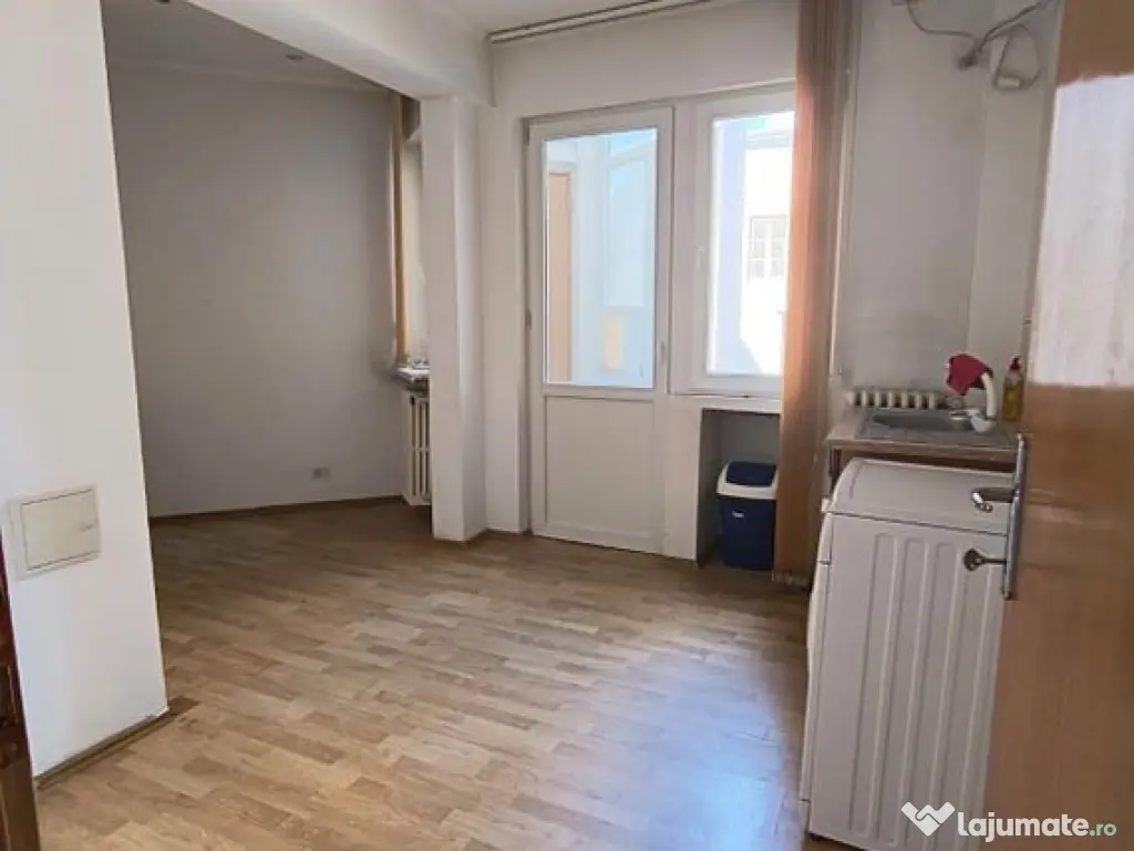 Apartament 4 camere Romana- Lascar Catargiu- stradal