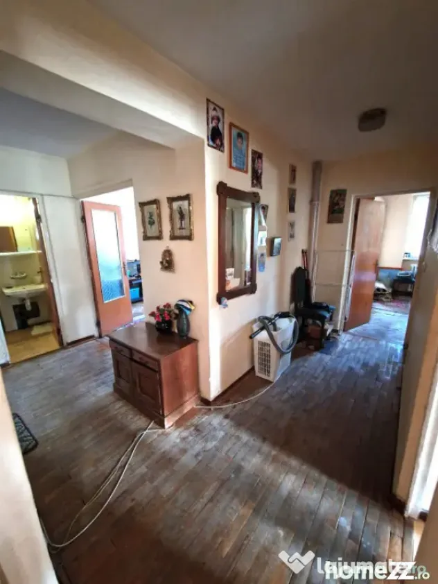 Apartament 3 camere, 80 mp, zona Biblioteca Judeteana