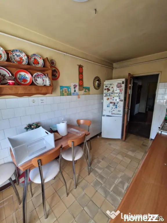 Apartament 3 camere, 80 mp, zona Biblioteca Judeteana