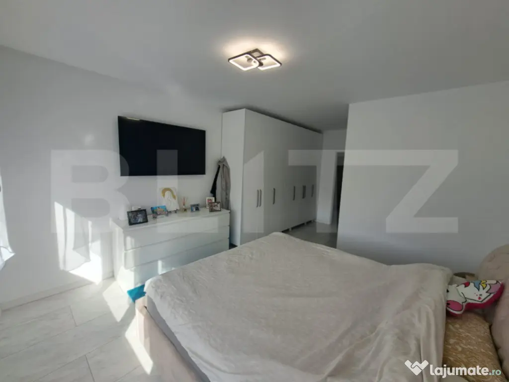 Casa parter cu priveliste spre munte,singur in curte