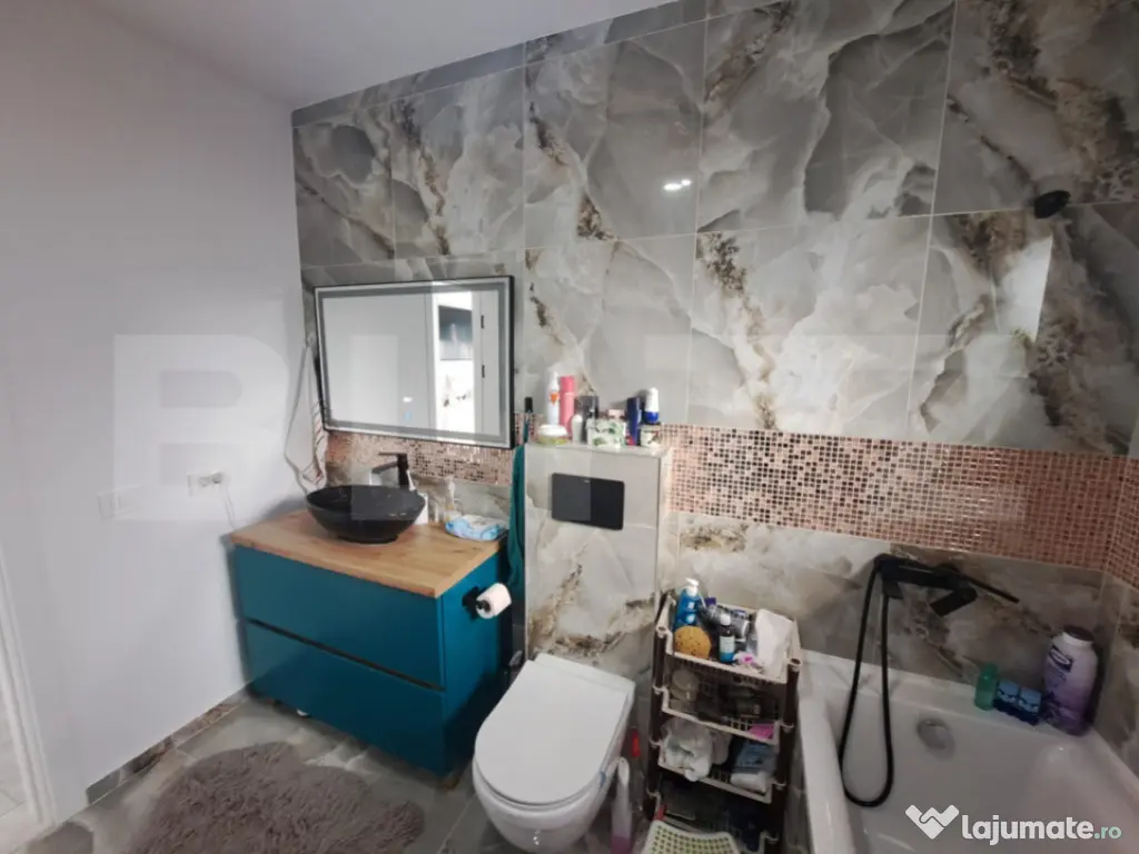 Casa parter cu priveliste spre munte,singur in curte