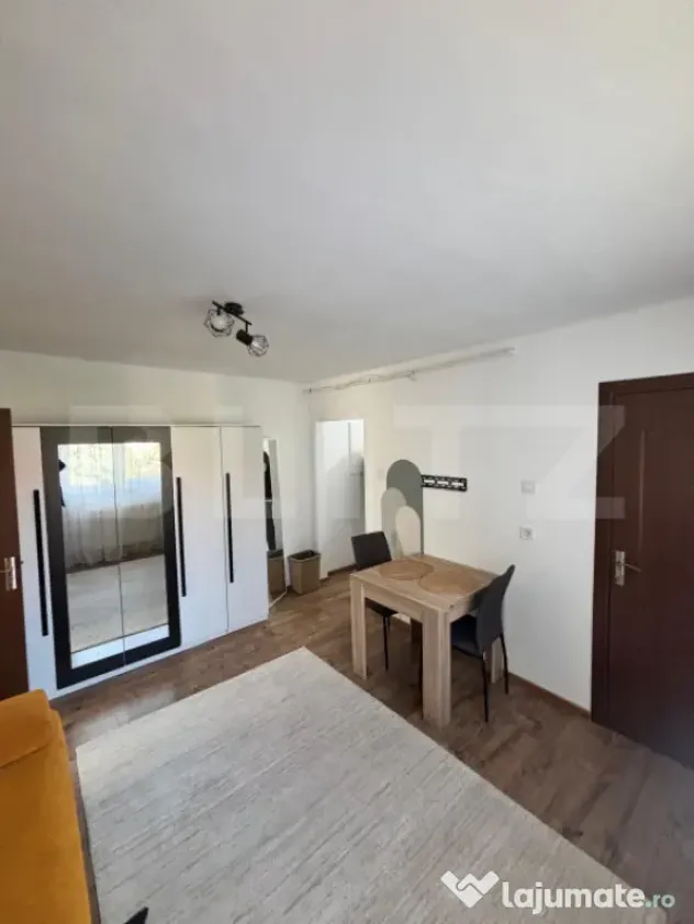 Apartament de vânzare, cu 2 camere, 35 mp, etaj 4/4, zona D