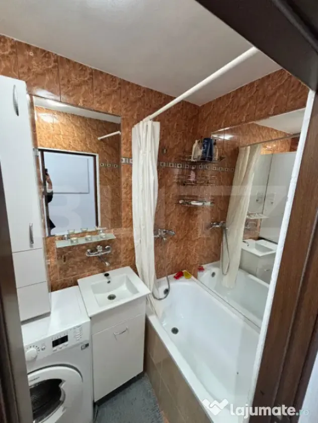 Apartament de vânzare, cu 2 camere, 35 mp, etaj 4/4, zona D
