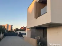 Vila deosebita de vanzare! - zona Mamaia Nord, pe malul lacu