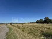 Teren intravilan parcelabil, priveliște spre munți, Soh... 