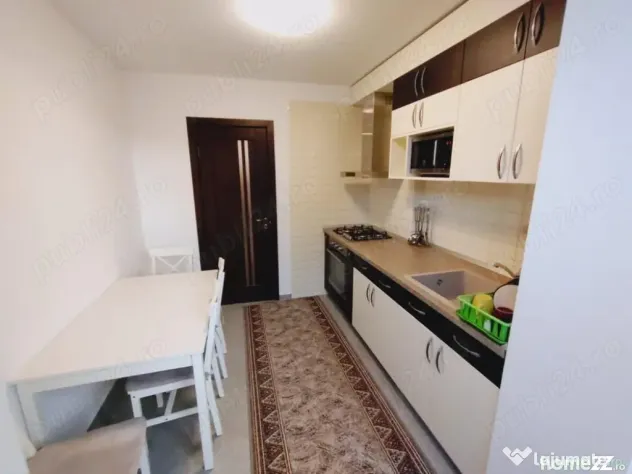 Apartament cu 2 Camere Decomandate Zona Ultracentrala