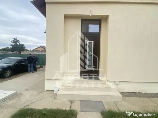 Casa în Dumbrăvița cu teren de 3039 mp și Front Stradal de 40 ml - Dumbravita (Timis)