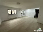 Apartament 2 camere si curte de Damaroaia