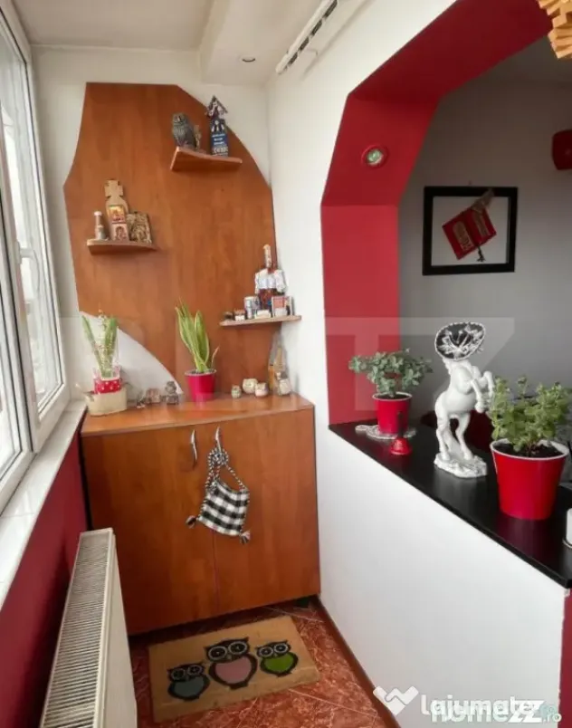 | Apartament cu camere | 62 mp, zona TRIAJ |