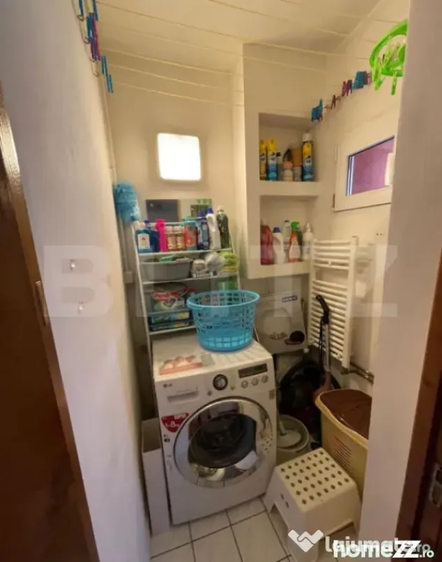 | Apartament cu camere | 62 mp, zona TRIAJ |