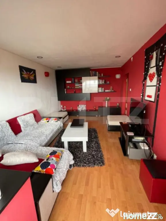 | Apartament cu camere | 62 mp, zona TRIAJ |