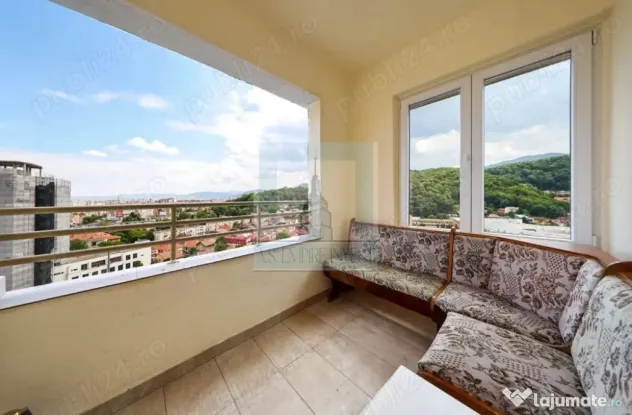 Apartament 4 camere, 2 bai, 3 terase - zona Centrul Civic