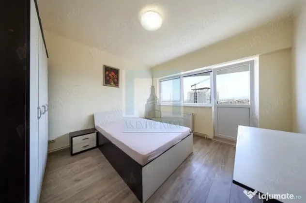 Apartament 4 camere, 2 bai, 3 terase - zona Centrul Civic