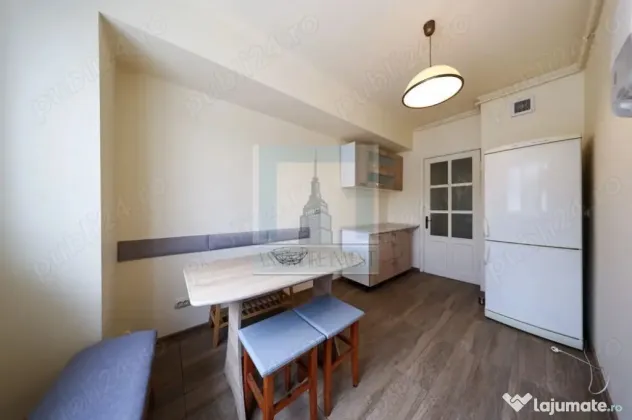 Apartament 4 camere, 2 bai, 3 terase - zona Centrul Civic