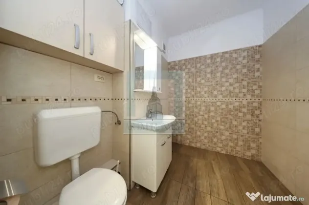Apartament 4 camere, 2 bai, 3 terase - zona Centrul Civic