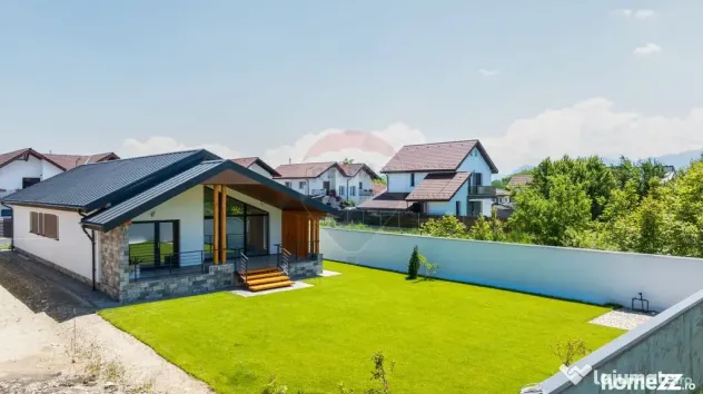 Comision 0 %! Casă cu 4 camere de vânzare în zona Stup...
