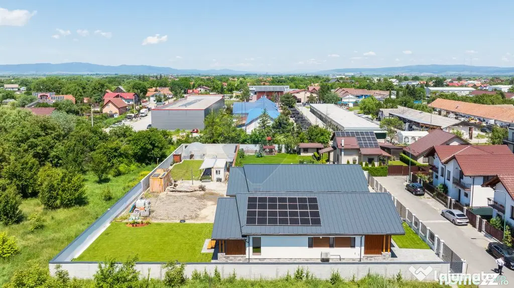 Comision 0 %! Casă cu 4 camere de vânzare în zona Stup...