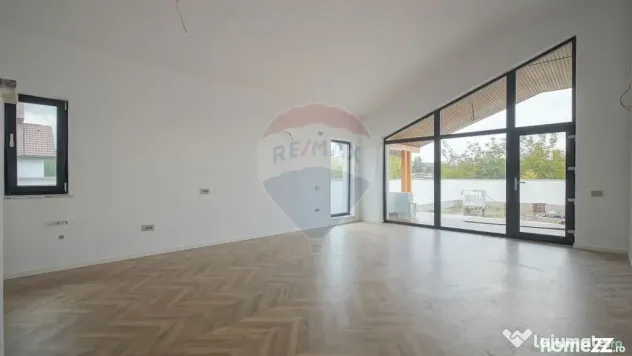 Comision 0 %! Casă cu 4 camere de vânzare în zona Stup...