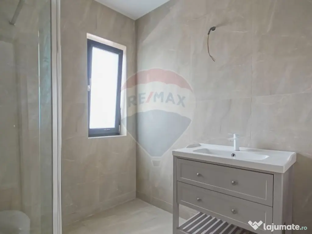 Comision 0 %! Casă cu 4 camere de vânzare în zona Stup...