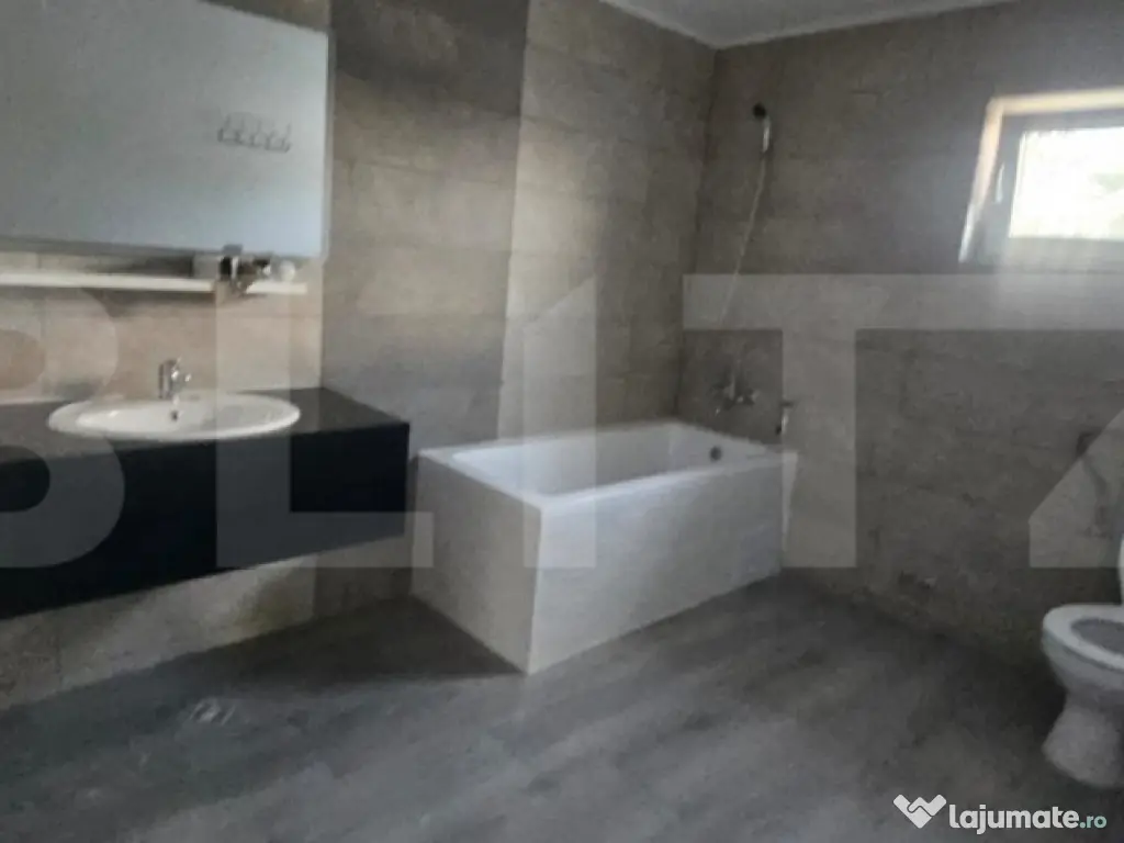 Casă 140 mp, 300 mp teren, zona Priseaca