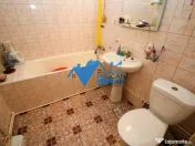 Spitalului, 2 camere, decomandat, centrala proprie 