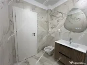 Apartament cu 3 camere 2 bai si balcon etaj 1 zona Doamna St 