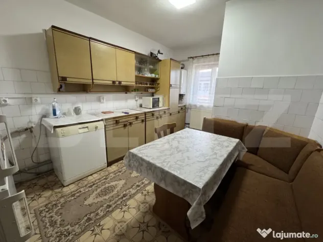 Apartament de închiriat, cu 3 camere, Zalau