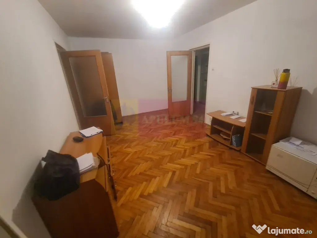 Apartament cu 2 camere de vanzare in Campina