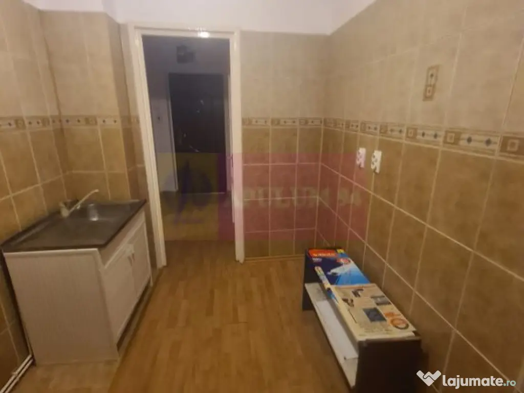 Apartament cu 2 camere de vanzare in Campina