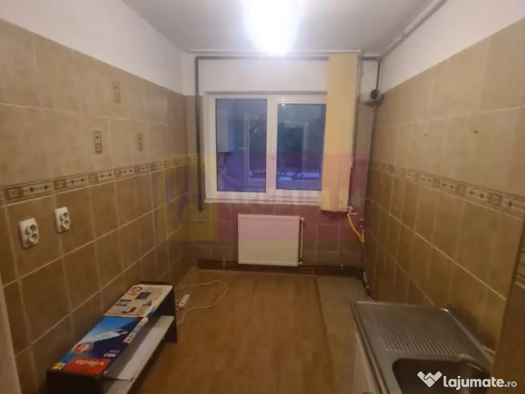 Apartament cu 2 camere de vanzare in Campina