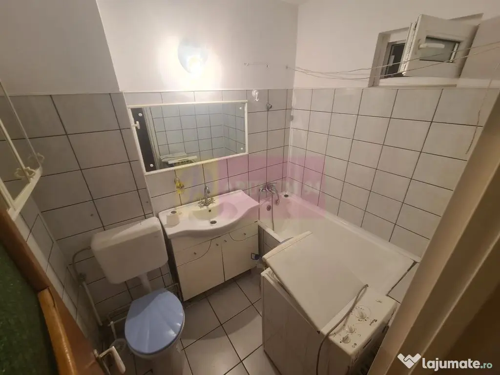 Apartament cu 2 camere de vanzare in Campina