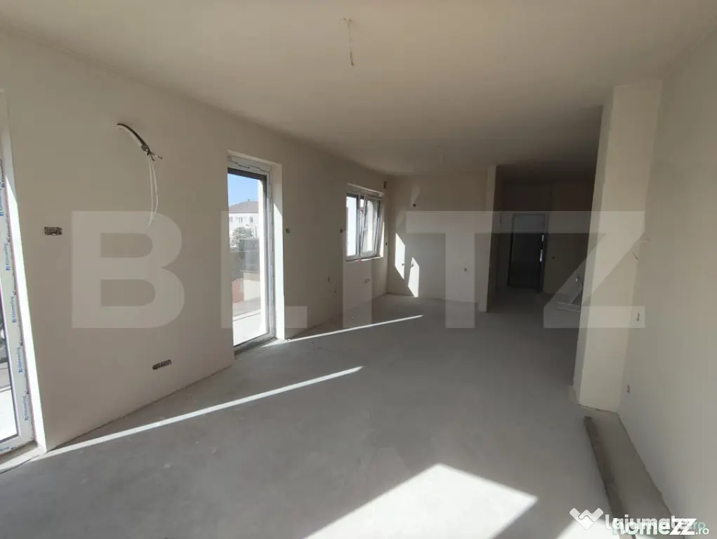 Penthouse nou modern, 3 camere, centrala proprie+panouri fot - Oradea (Bihor)