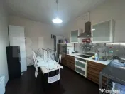 Spatiu de inchiriat 5 camere, 220 mp, zona Centrala 