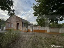 Casa 4 camere cu teren de 3892 mp