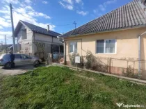 Casa cu 3 camere, 90 mp, zona Beclenut