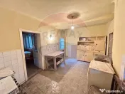 Casă de vanzare cu teren de 356 mp in Salonta 