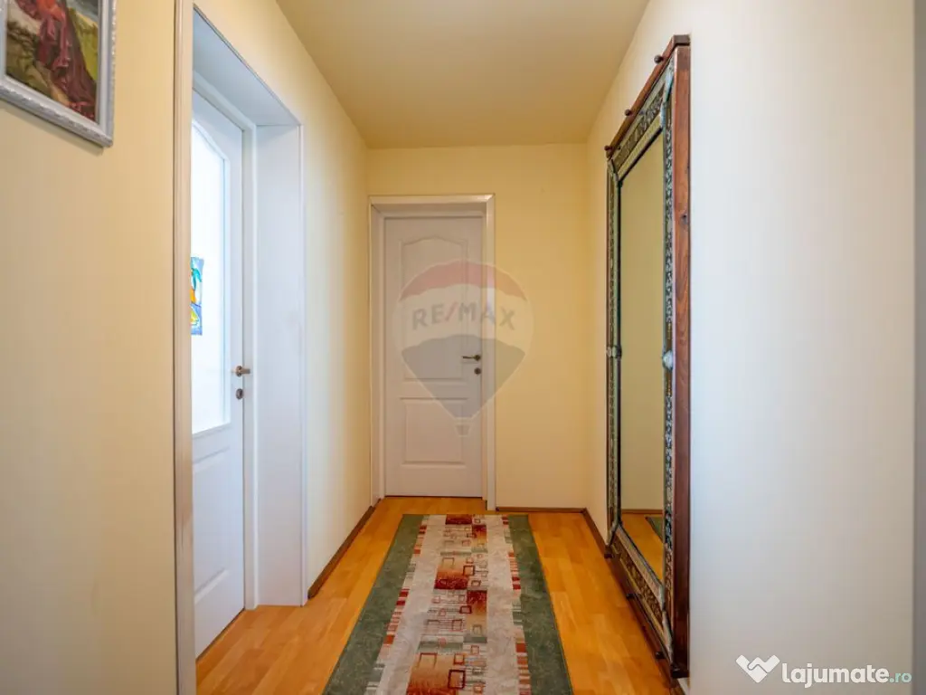 Casă spațioasă în Bușteni, cu vedere superbă către...