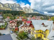 Casă spațioasă în Bușteni, cu vedere superbă către... 