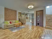 Vanzari Case / Vile Ostratu - proximitatea lacului 