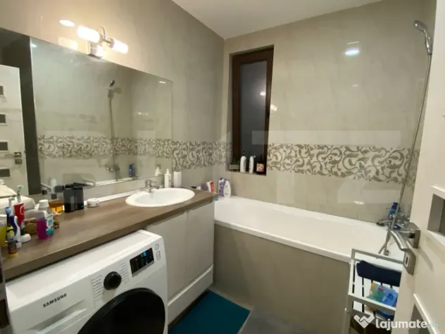 Apartament cu 3 camere, terasa, parcare, bloc nou, în Măr?