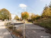 Teren stradal pe colț - Ideal afacere - front stradal mare 