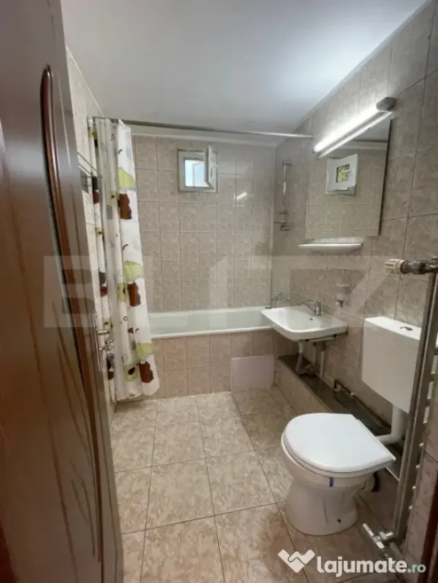 Apartament spațios, 3 camere decomandate, zona Observatorul