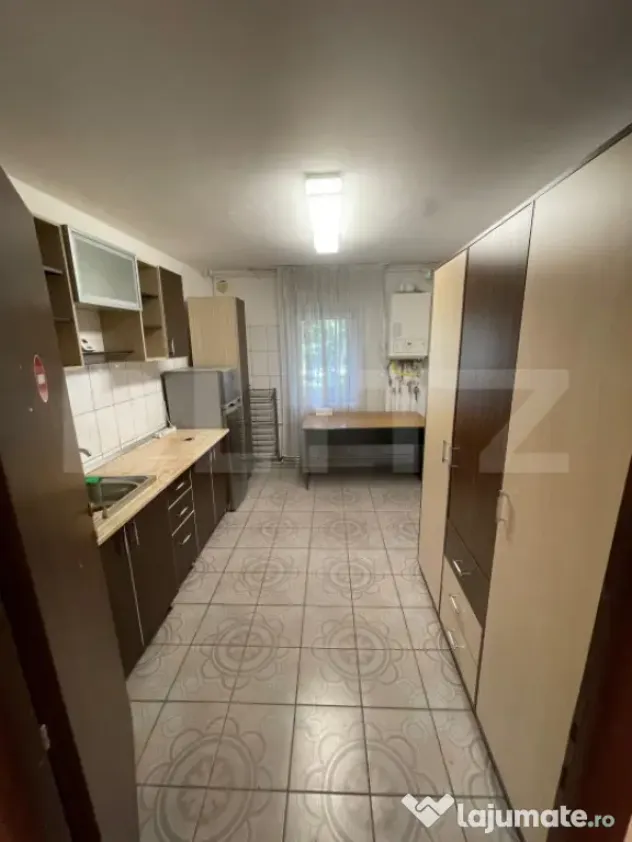 Apartament spațios, 3 camere decomandate, zona Observatorul