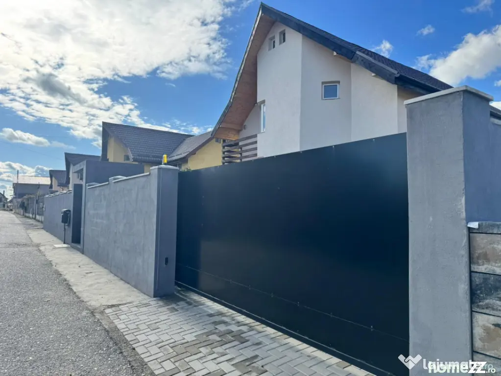 Casă modernă complet renovată, cu curte amenajată și si