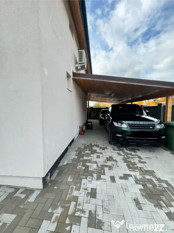 Casă modernă complet renovată, cu curte amenajată și si