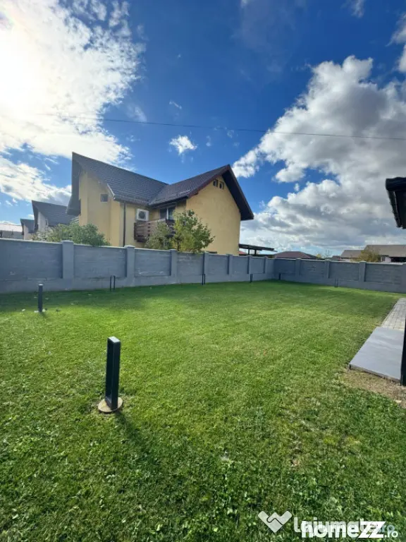 Casă modernă complet renovată, cu curte amenajată și si