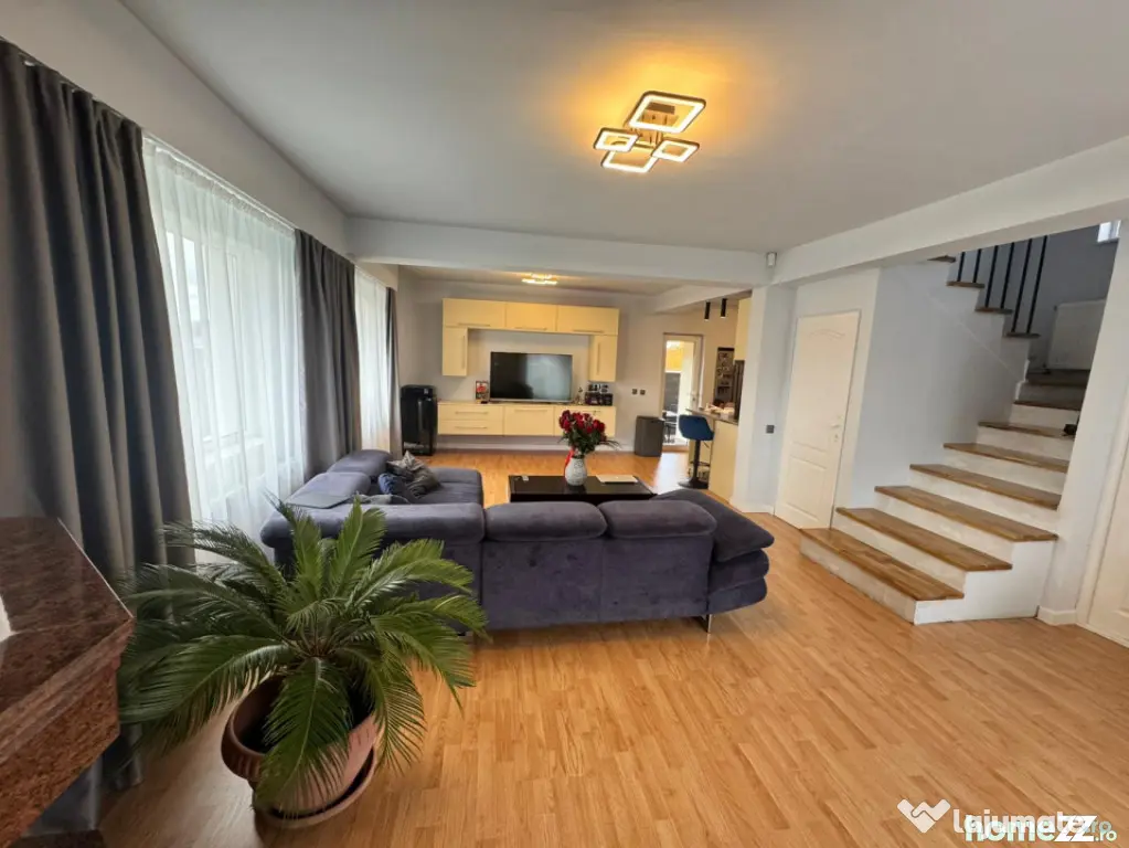 Casă modernă complet renovată, cu curte amenajată și si