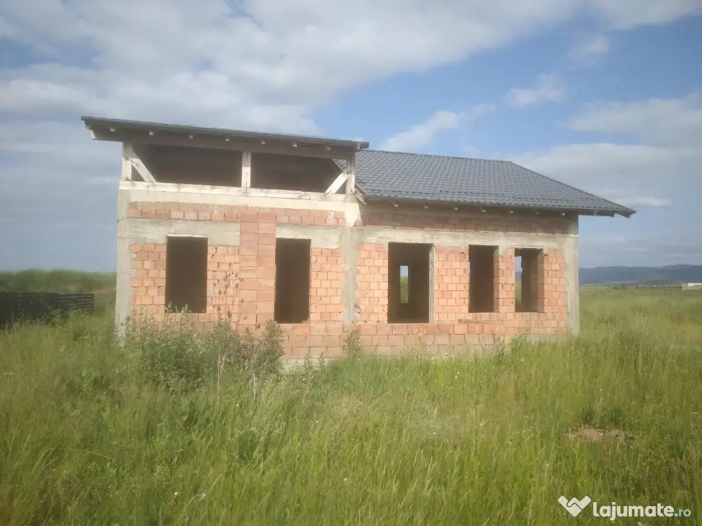 Teren Izvor-Tărlungeni