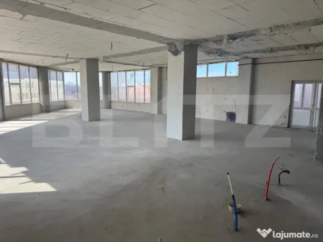 Spatiu comercial, 200 mp, open space